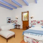 Villa Piratas